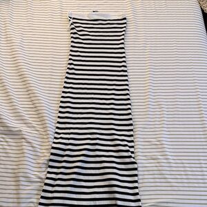 Elegant Black and White Strapless Dress